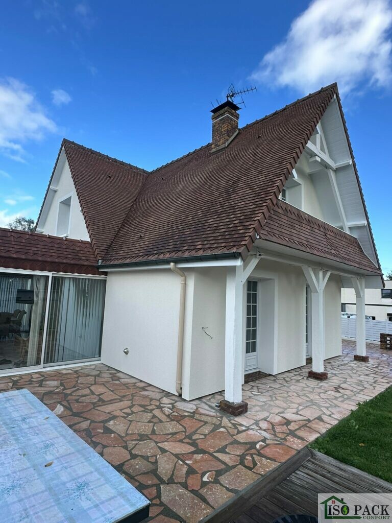 Façade après isolation thermique par l'extérieur à Duclair, Isopack Confort (vue 1)